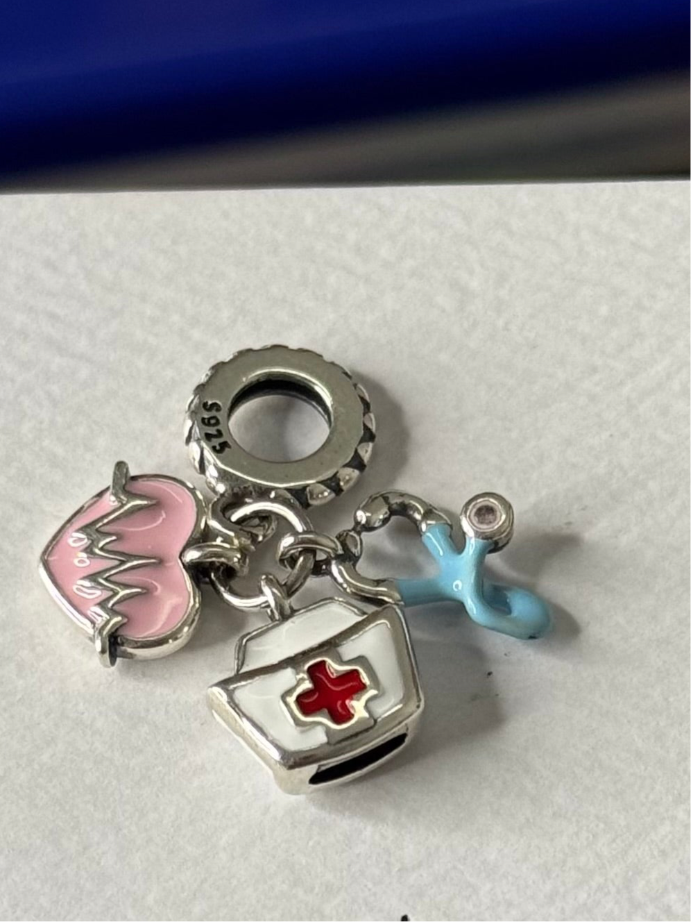 MÉDICA O ENFERMERA