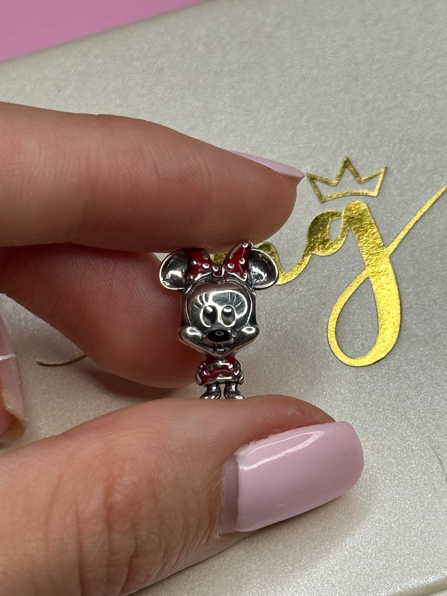 MINNIE CON VESTIDO DE LUNARES