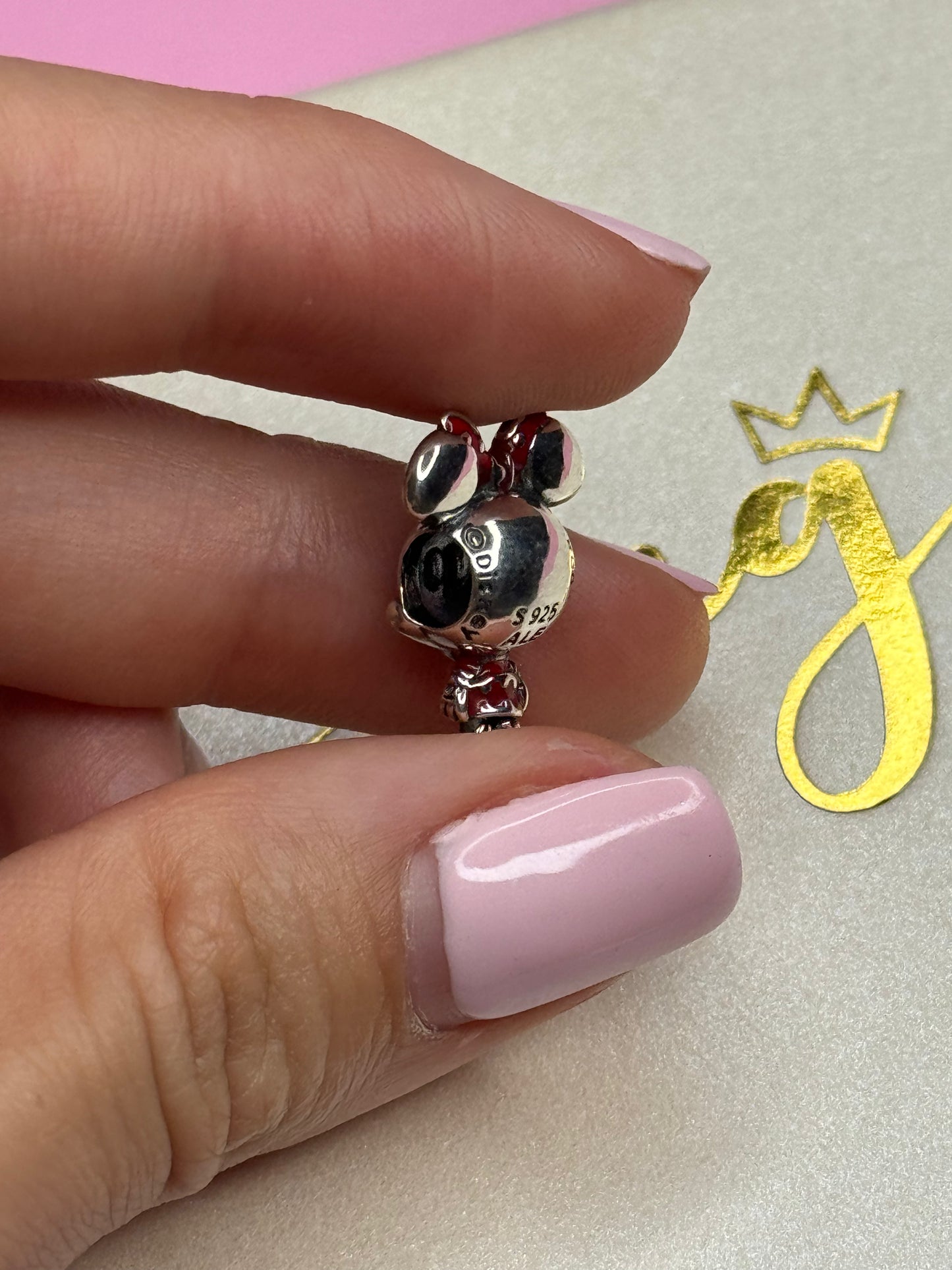 MINNIE CON VESTIDO DE LUNARES